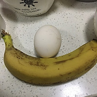 香蕉鸡蛋饼的做法图解1