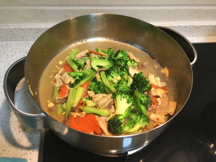 西兰花炒肉的做法图解7
