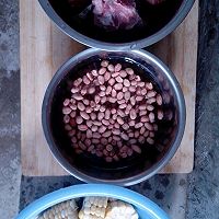 浓白猪骨汤的做法图解1