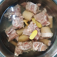猪尾橄榄石斛汤的做法图解1