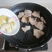 茶树菇豆腐泡五花肉的做法图解3