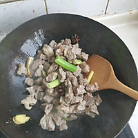 土豆炖牛肉的做法图解4