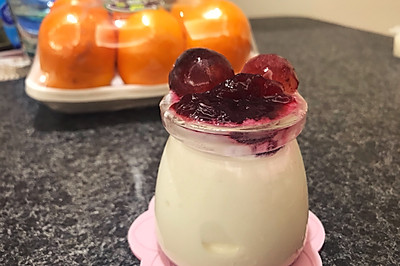 健康自制水果酸奶