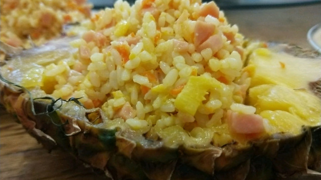 菠萝黄金炒饭的做法