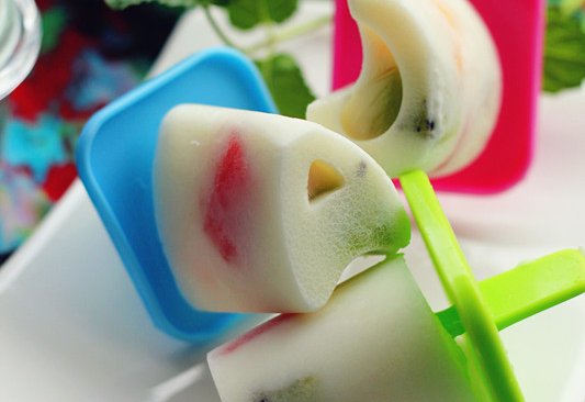 三色水果酸奶棒冰的做法