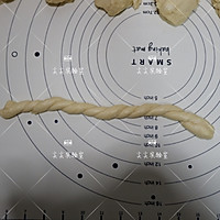 奶香软麻花的做法图解9