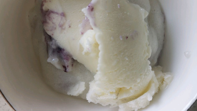 蓝莓山药冰淇淋的做法
