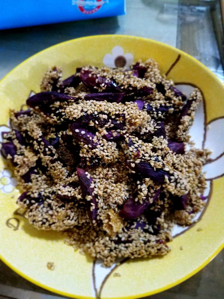 甜脆可口的芝麻紫薯的做法