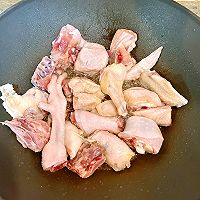 鸡肉炖粉条（东北菜）的做法图解2