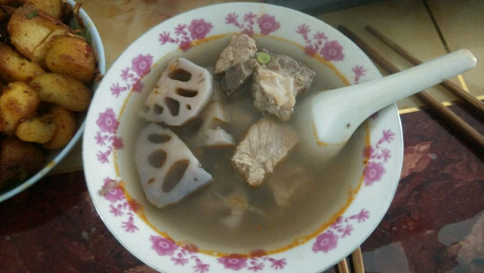 莲藕排骨汤