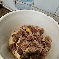 萝卜烧牛肉的做法图解1