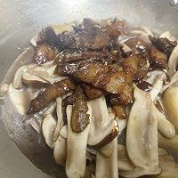 #一蔬一饭皆告白#辣椒炒赤松茸的做法图解6