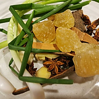 Q弹爽滑的卤牛肉汤面的做法图解1