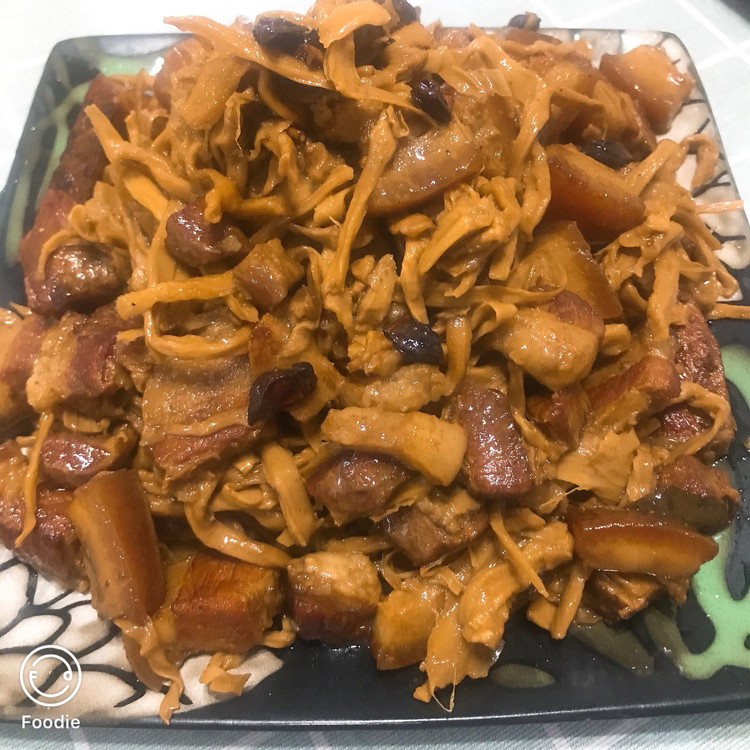 笋干闷五花肉的做法