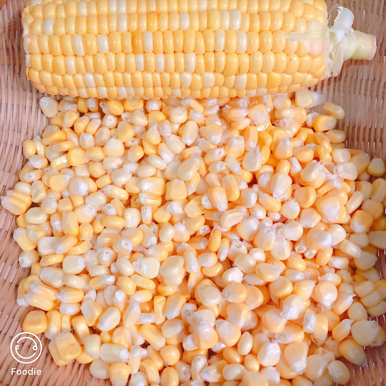 玉米不要只会蒸着吃，教你做贵州玉米粑，香甜松软，值得收藏 - 知乎