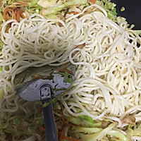 包菜肉丝炒面的做法图解9