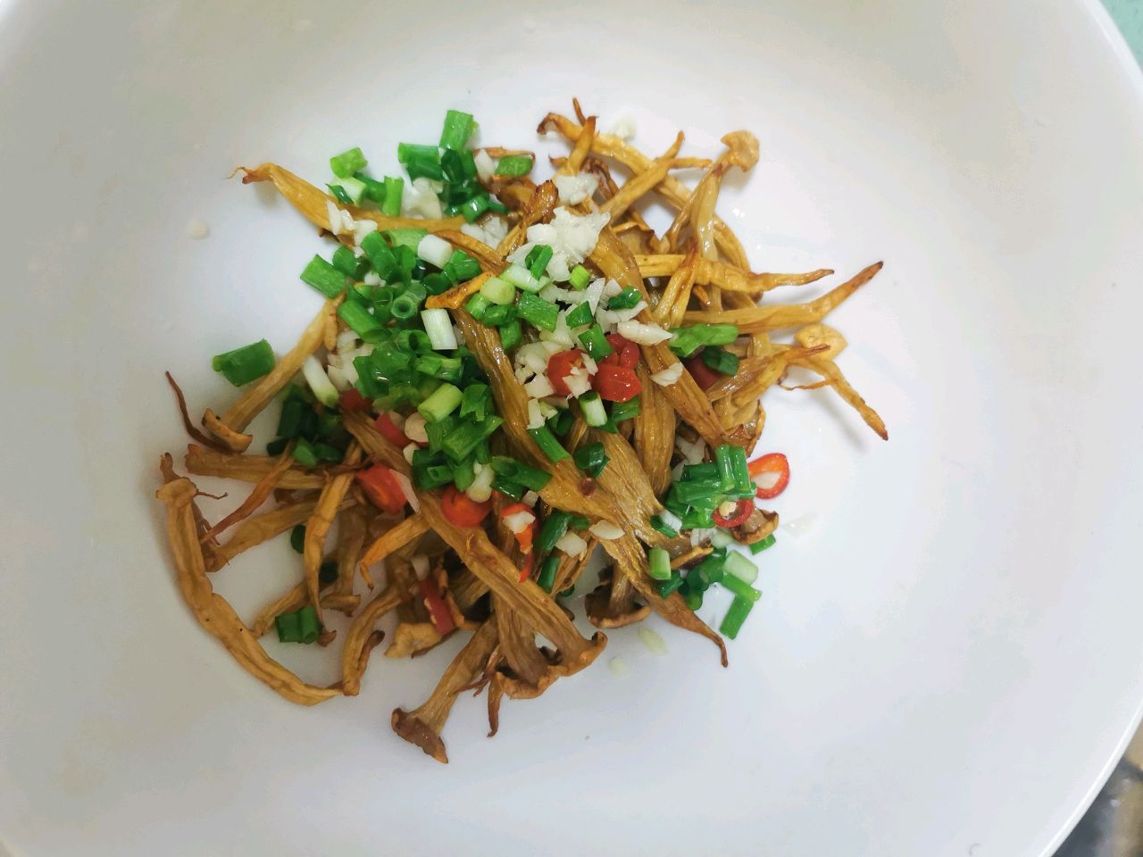 清炒海鲜菇怎么做_清炒海鲜菇的做法_陈米开_豆果美食