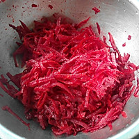 甜菜根煎肉饼的做法图解4