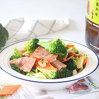 【培根炒西兰花】低脂餐的做法图解7