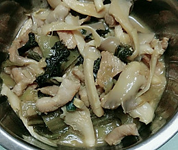 肉丝酸菜炒秀珍菇的做法