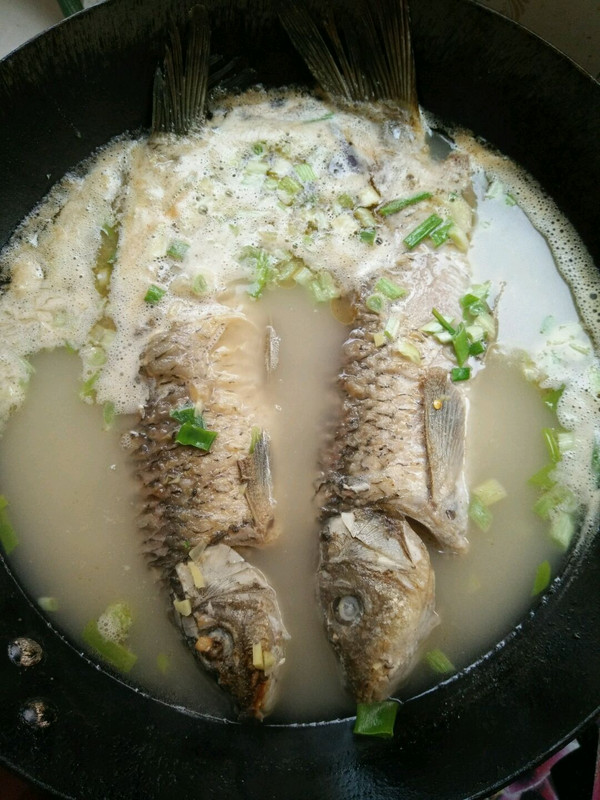 清炖鲤鱼汤