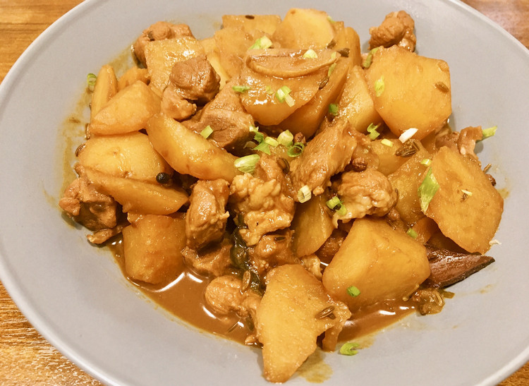 温暖系 | 过于香的「土豆炖肉」的做法