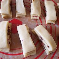 奶油玫瑰面包#haollee烘焙课堂#的做法图解8