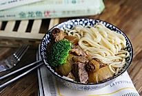 #精品菜谱挑战赛#萝卜菌菇牛肉汤面的做法