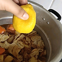 猪肉块炖豆皮杂烩的做法图解10