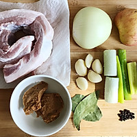人人都爱的韩式五花肉料理：韩式营养菜包肉的做法图解1