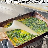 菠菜鸡蛋饼的做法图解4