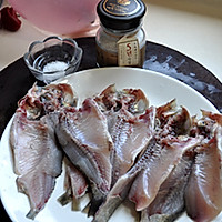 紫苏烤鱼的做法图解2