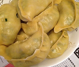 韭菜虾皮玉米面蒸饺的做法