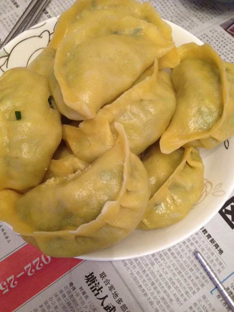 韭菜虾皮玉米面蒸饺的做法
