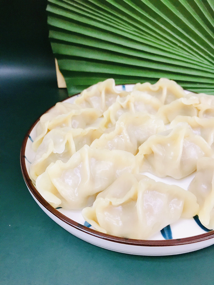 大葱猪肉蒸饺的做法