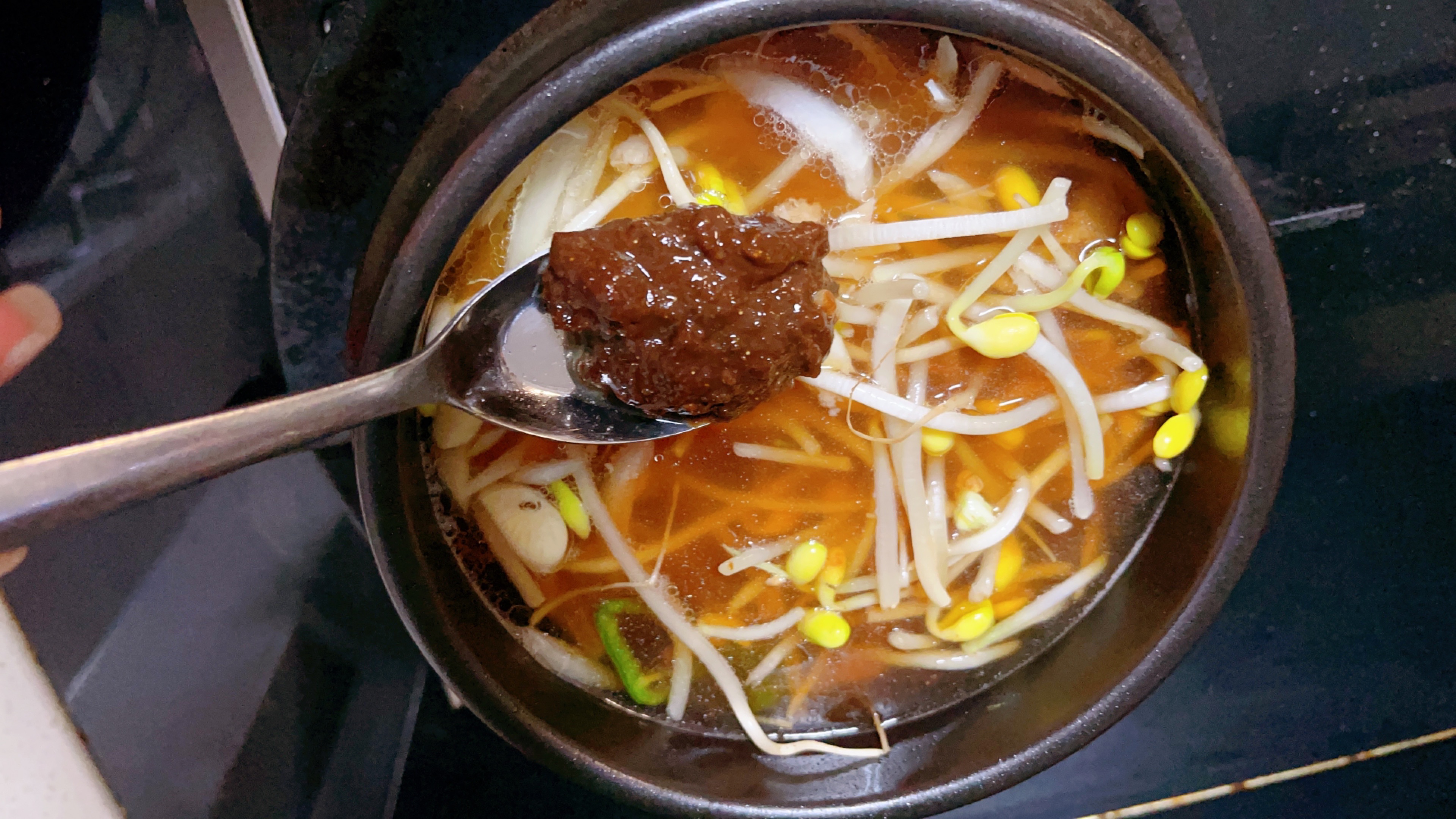 【韩式辣牛肉汤】来自冬天的味道，辣辣热热香香暖暖的汤，韩国人教你韩式辣牛肉汤_哔哩哔哩 (゜-゜)つロ 干杯~-bilibili
