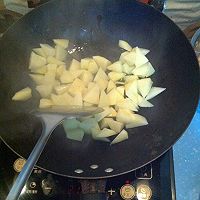 鸡肉炖土豆的做法图解2