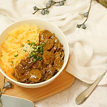 黑椒牛魔王盖饭，要简单也要好好吃饭