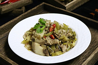 老谭酸菜焖猪肉