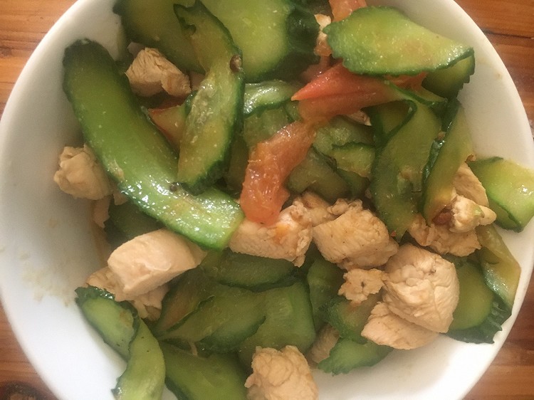 鸡丁炒黄瓜（减脂餐）的做法