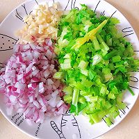番茄肉丁意面#夏至日，大口吃面#的做法图解2