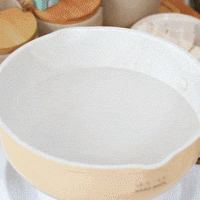 虾仁味增汤【宝宝辅食】的做法图解1