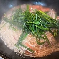 牛肉金针菇鱼丸汤的做法图解4