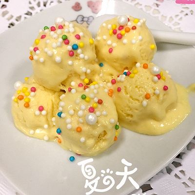 家庭自制香草芒果冰淇淋