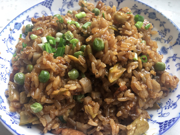 江南秀色炒糯米饭的做法