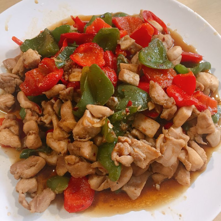 青椒鸡腿肉的做法
