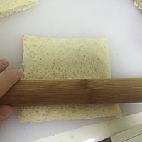 十个月辅食《鸡蛋香蕉吐司卷》的做法图解3