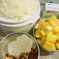 木瓜银耳牛奶炖红枣杞子一的做法图解1