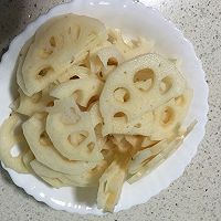 爆炒藕片#太太乐鲜鸡汁中式#的做法图解1
