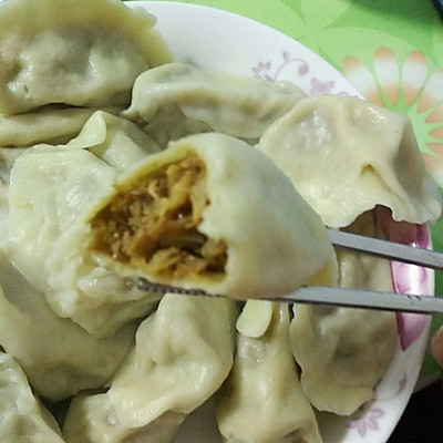 猪肉酸菜饺子